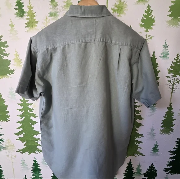 Men's Light Blue Short Sleeve Looney Tunes Shirt - Picture 2 of 9